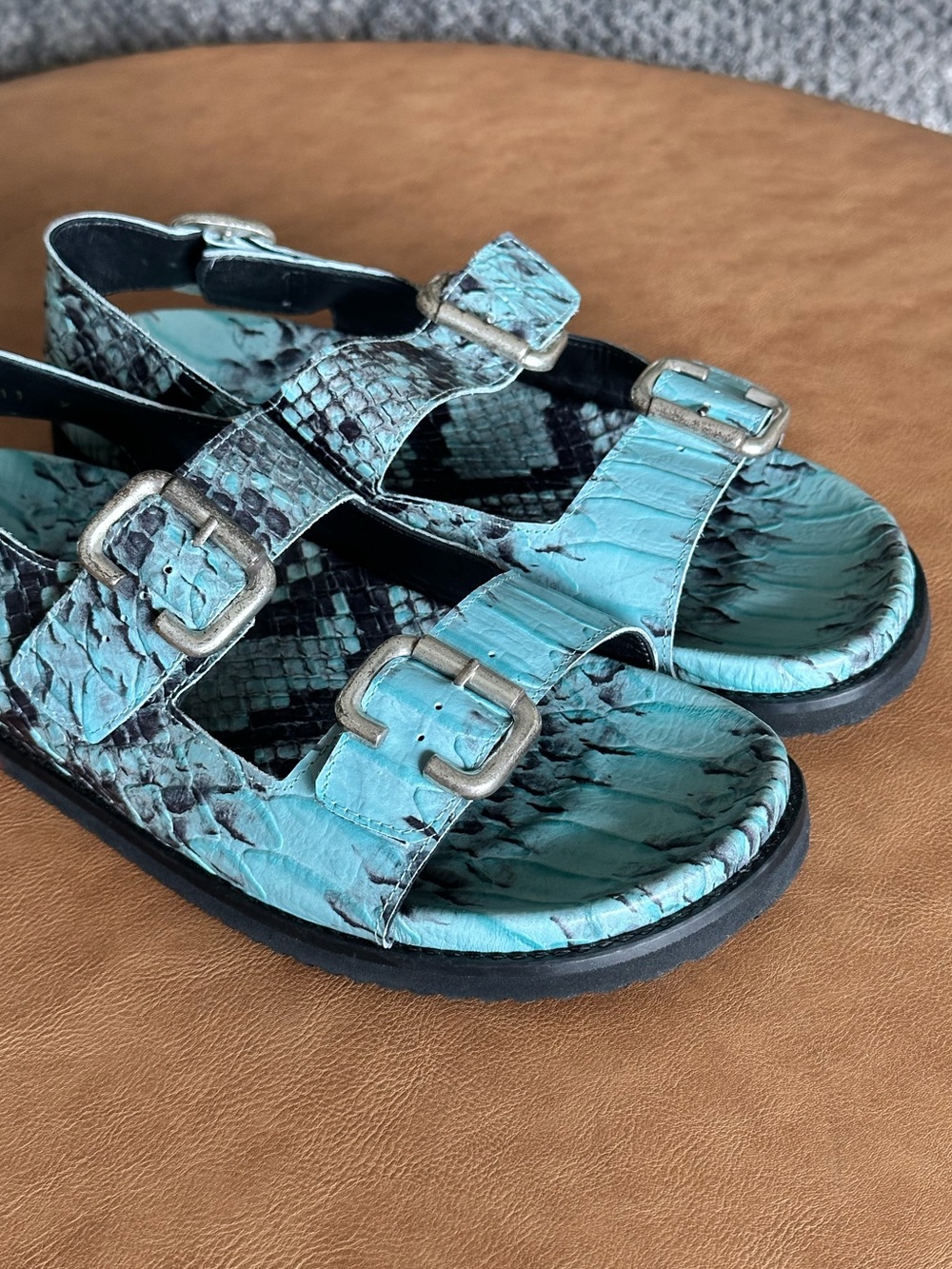 Freda Salvador Piper Sandals Size 9 Blue Turquoise Python Print - Picture 3 of 7